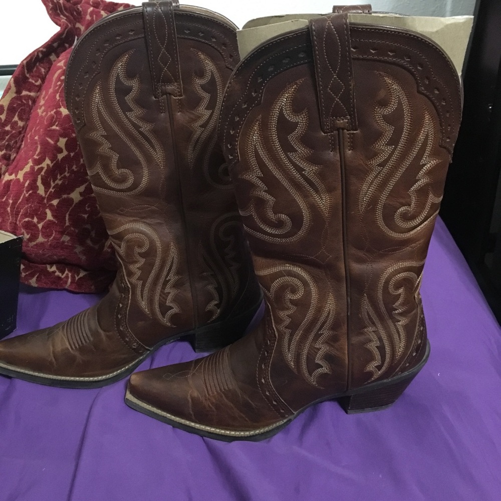 only worn twice boots